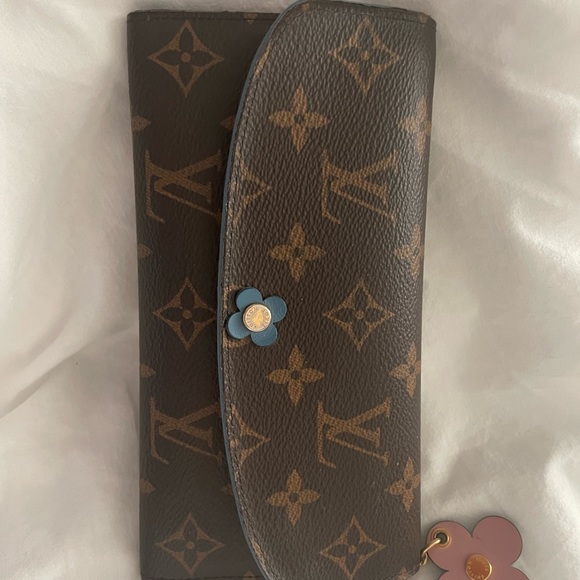Authentic-Louis Vuitton Monogram Bloom Flower Emilie Wallet Blue Jean - Picture 4 of 16